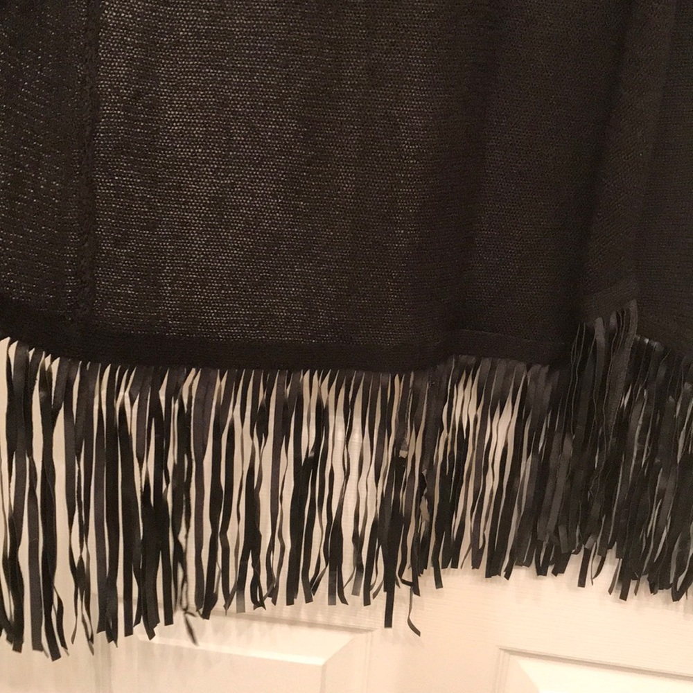 Sweater - Picture 5 of 8